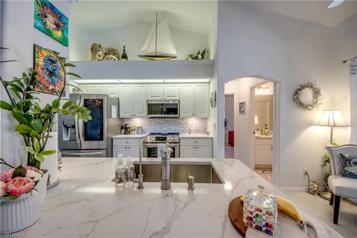 1621 NE 5th  TER, Cape Coral, FL 33909
