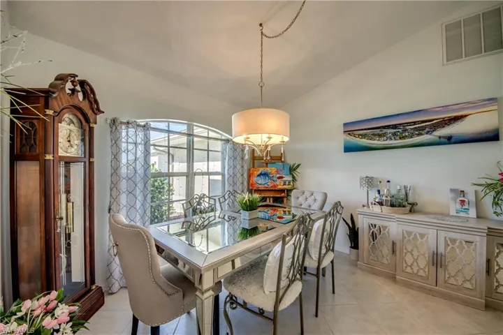 1621 NE 5th  TER, Cape Coral, FL 33909