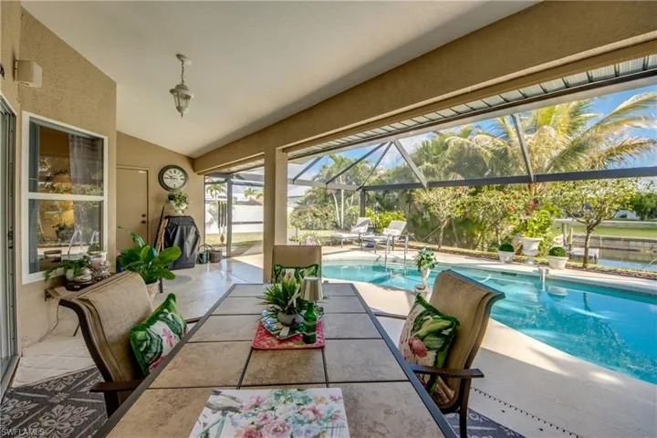 1621 NE 5th  TER, Cape Coral, FL 33909