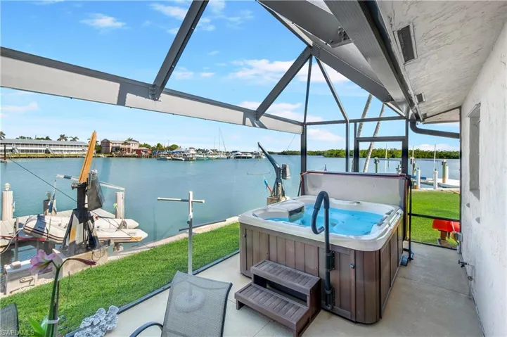 125 Pago Pago Dr E, Naples, Florida 34113