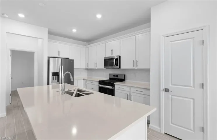 1657  Serena  AVE, Naples, FL 34120