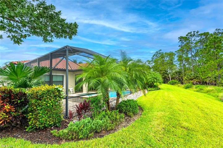 1523  Mockingbird  DR, Naples, FL 34120