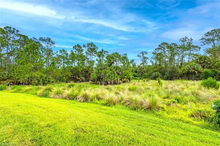 1523  Mockingbird  DR, Naples, FL 34120