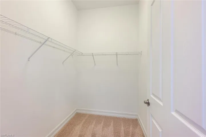 1523  Mockingbird  DR, Naples, FL 34120