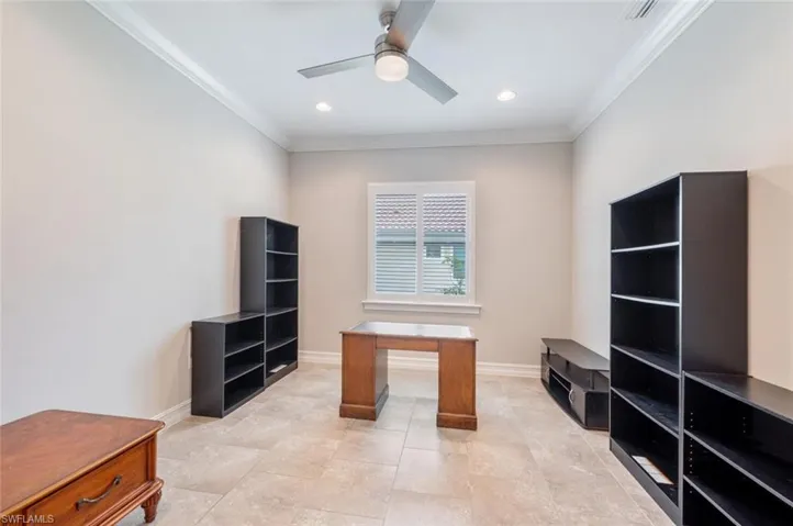 1523  Mockingbird  DR, Naples, FL 34120