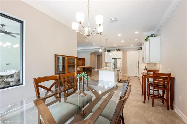 1523  Mockingbird  DR, Naples, FL 34120