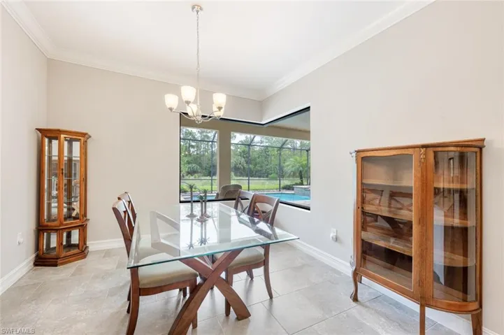 1523  Mockingbird  DR, Naples, FL 34120