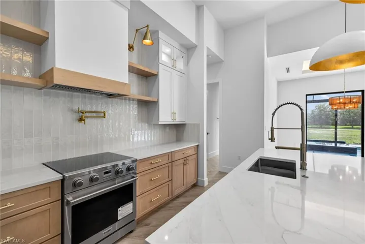 209 Nw 35th Pl, Cape Coral, Florida 33993