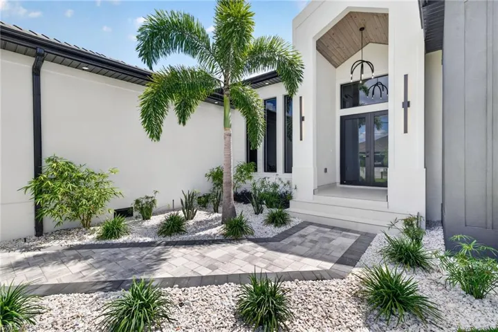 209 Nw 35th Pl, Cape Coral, Florida 33993