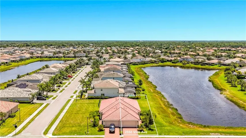 2558 Vine Ave, Naples, Florida 34120