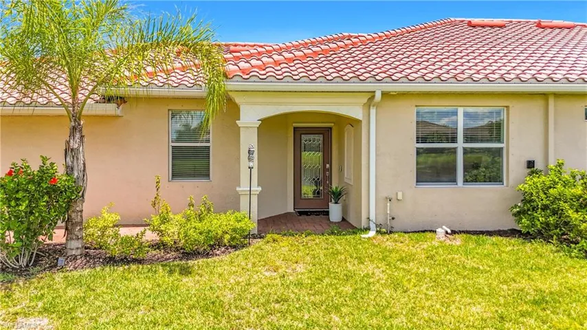 2558 Vine Ave, Naples, Florida 34120
