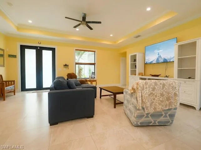 4060  6th NE AVE, Naples, FL 34120