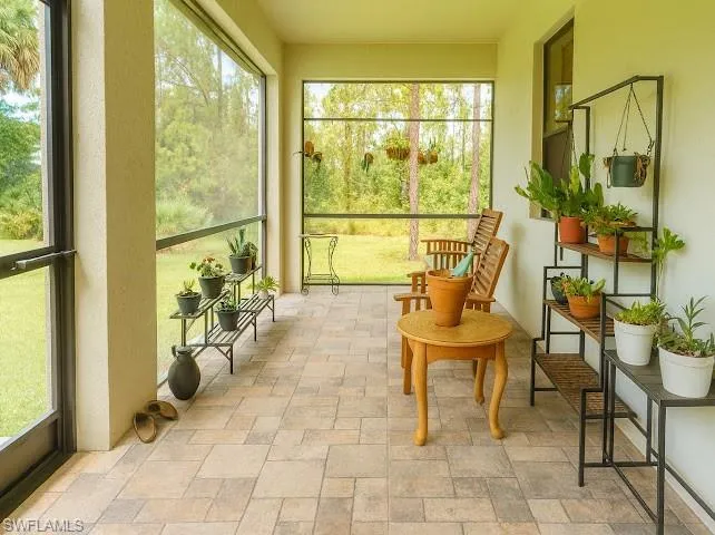 4060  6th NE AVE, Naples, FL 34120