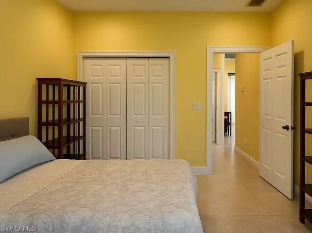 4060  6th NE AVE, Naples, FL 34120