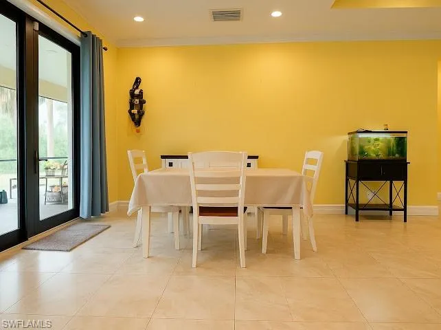 4060  6th NE AVE, Naples, FL 34120