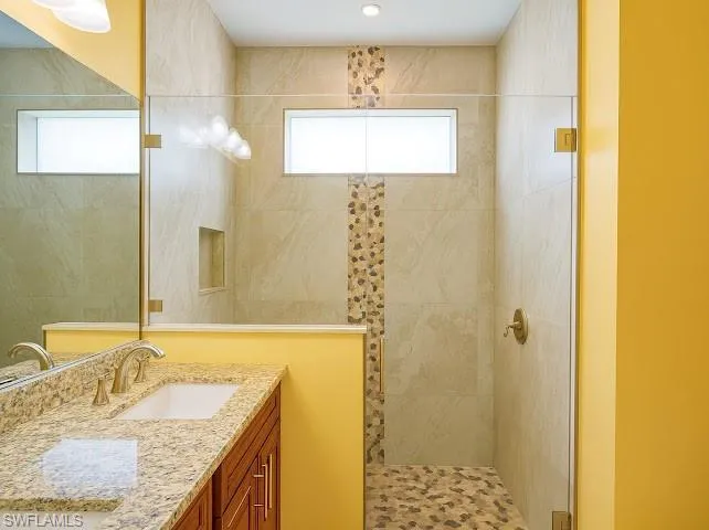 4060  6th NE AVE, Naples, FL 34120