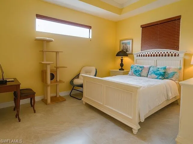 4060  6th NE AVE, Naples, FL 34120