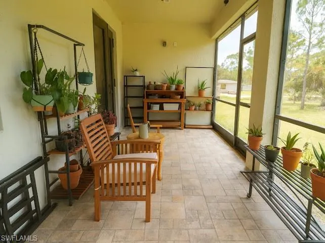 4060  6th NE AVE, Naples, FL 34120