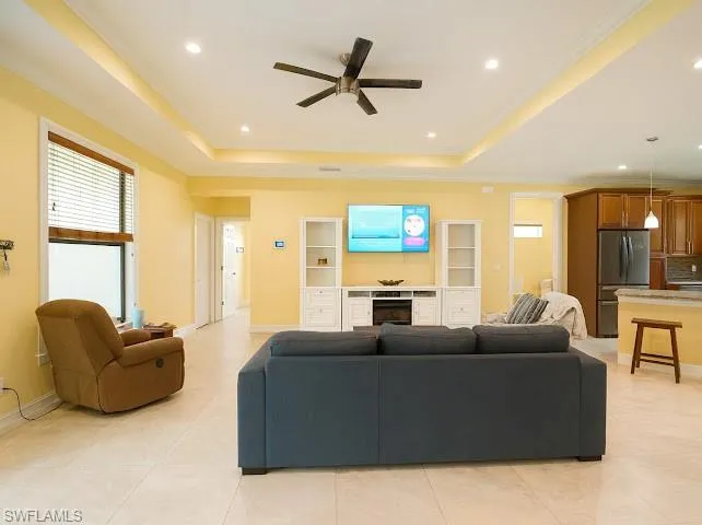 4060  6th NE AVE, Naples, FL 34120