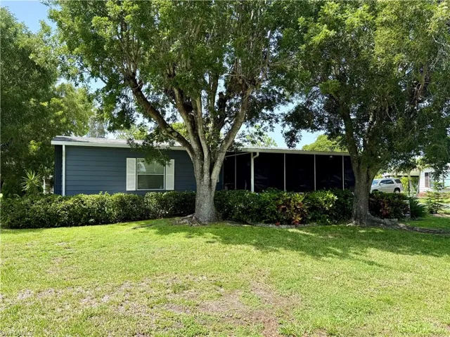 9735 Lake Fairways Blvd, North Fort Myers, Florida 33903