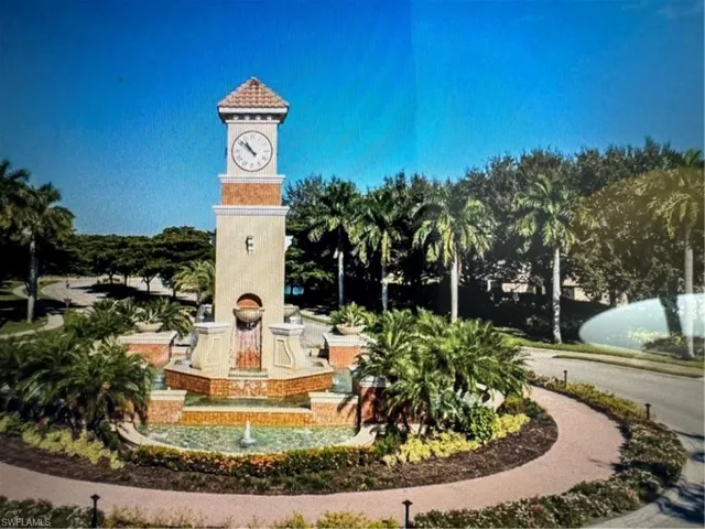 View of home's community