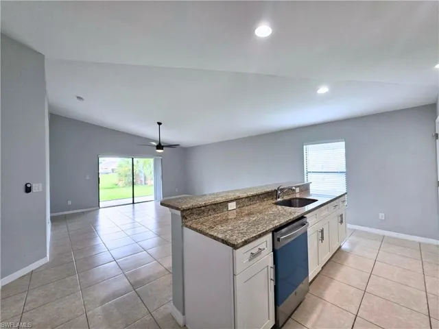 1825 Sw 1st Ave, Cape Coral, Florida 33991