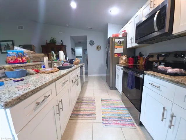 1825 Sw 1st Ave, Cape Coral, Florida 33991