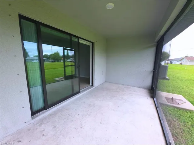 1825 Sw 1st Ave, Cape Coral, Florida 33991