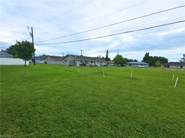 1825 Sw 1st Ave, Cape Coral, Florida 33991