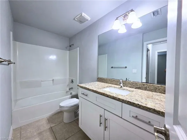 1825 Sw 1st Ave, Cape Coral, Florida 33991