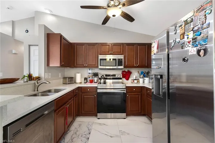 10017  Connecticut  ST, Bonita Springs, FL 34135