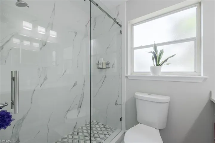 10017  Connecticut  ST, Bonita Springs, FL 34135