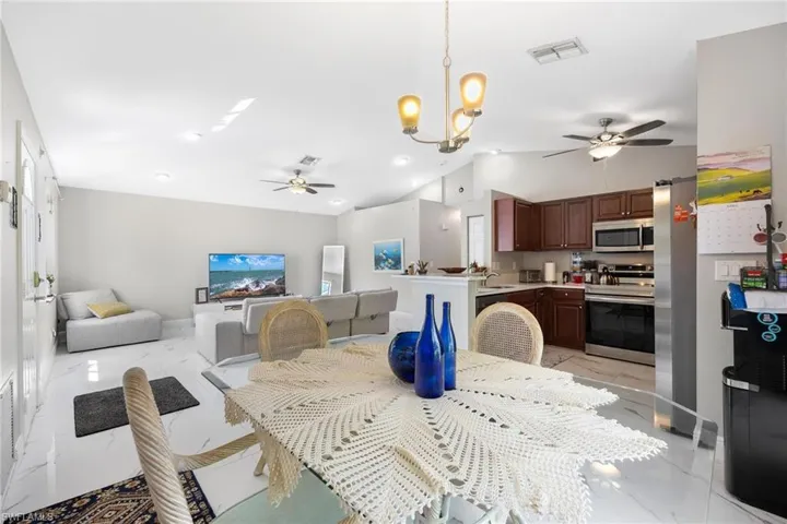 10017  Connecticut  ST, Bonita Springs, FL 34135