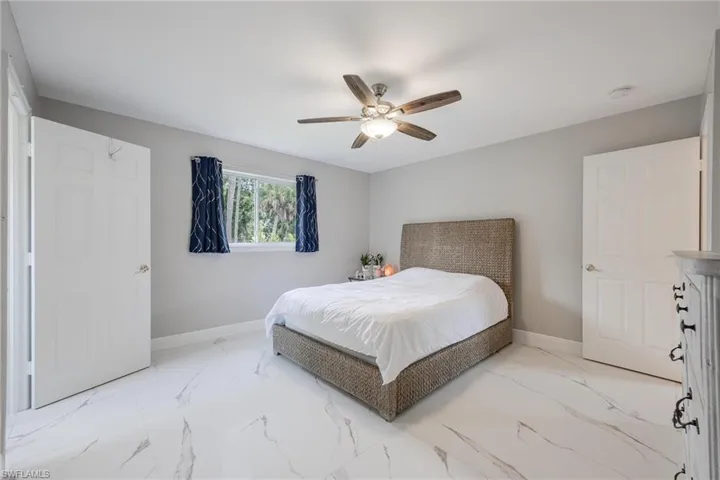 10017  Connecticut  ST, Bonita Springs, FL 34135