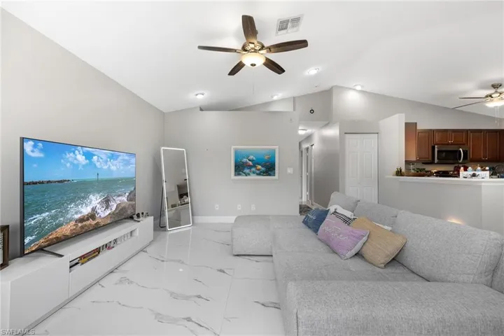 10017  Connecticut  ST, Bonita Springs, FL 34135