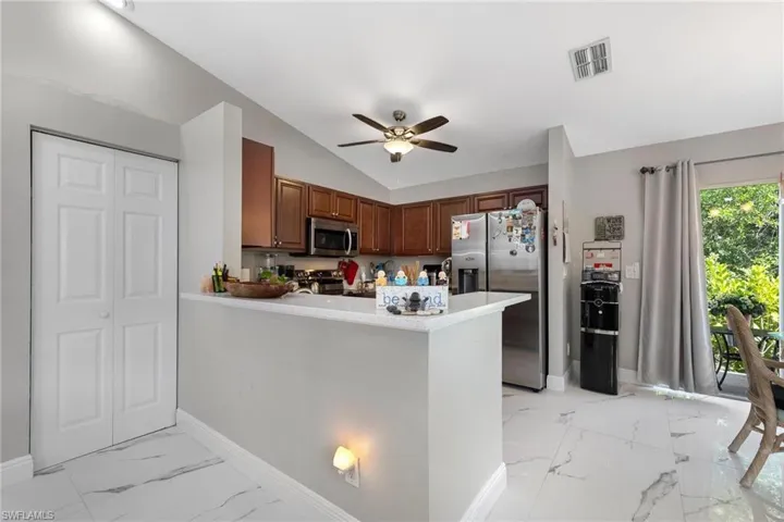 10017  Connecticut  ST, Bonita Springs, FL 34135