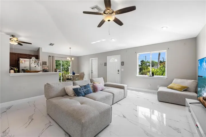10017  Connecticut  ST, Bonita Springs, FL 34135