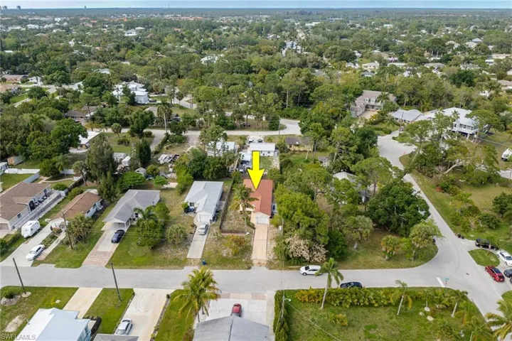 10017  Connecticut  ST, Bonita Springs, FL 34135