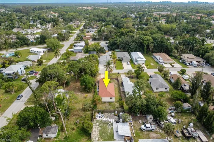 10017  Connecticut  ST, Bonita Springs, FL 34135