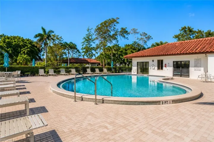 1056  Forest Lakes  DR, Naples, FL 34105