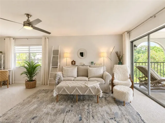 1056  Forest Lakes  DR, Naples, FL 34105