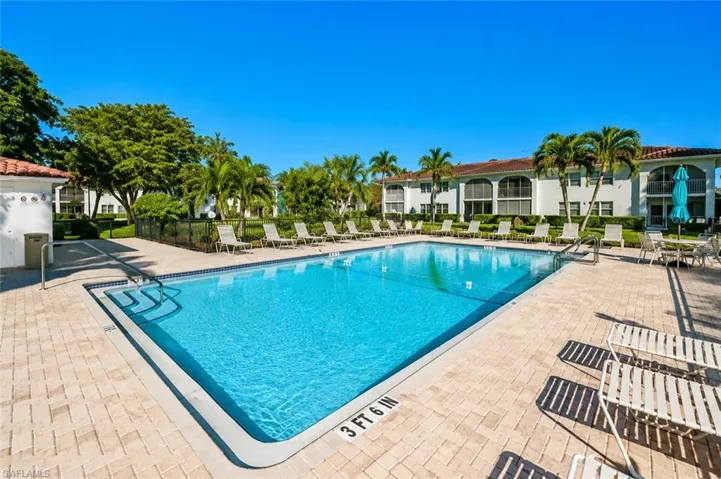 1056  Forest Lakes  DR, Naples, FL 34105