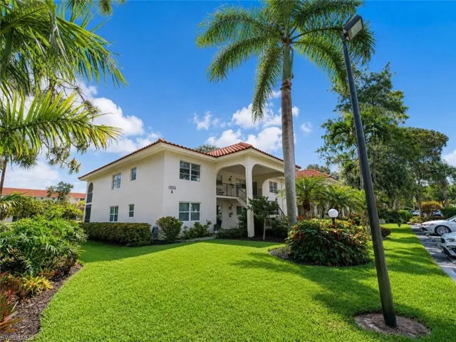 1056  Forest Lakes  DR, Naples, FL 34105