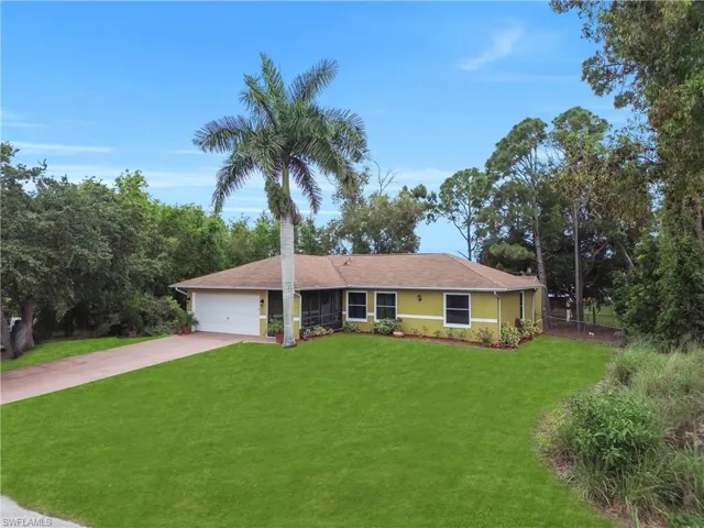 8434 Butternut Rd, Fort Myers, Florida 33967