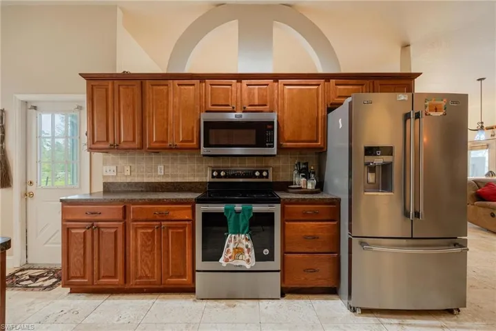 18501  Nalle  RD, North Fort Myers, FL 33917
