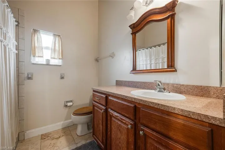 Guest bathroom.