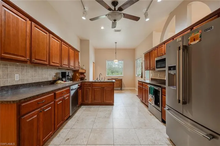 18501  Nalle  RD, North Fort Myers, FL 33917