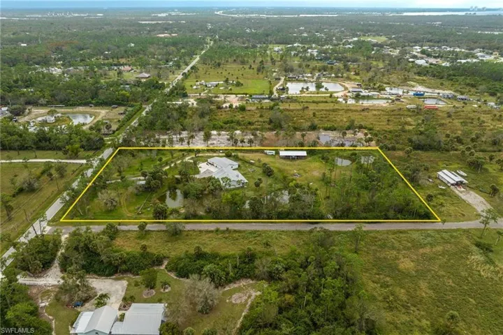 18501  Nalle  RD, North Fort Myers, FL 33917
