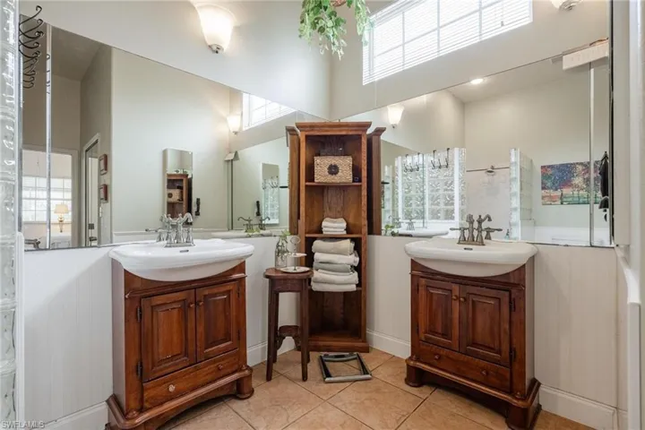 18501  Nalle  RD, North Fort Myers, FL 33917