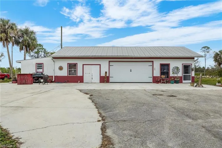 18501  Nalle  RD, North Fort Myers, FL 33917